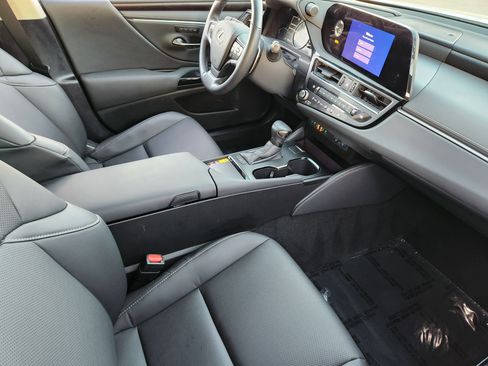 Certified 2025 Lexus ES 350 350 Premium Package image 16