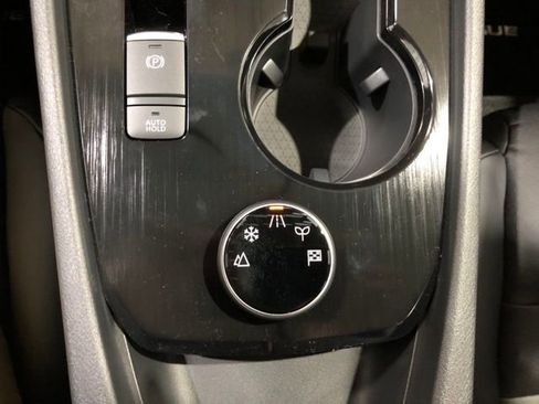 New 2026 Nissan Rogue SV AWD/4WD image 19
