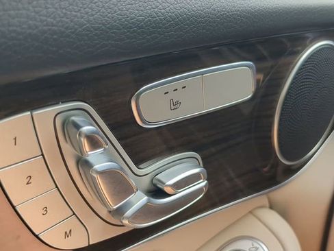 Used 2022 Mercedes-Benz GLC 300 image 24