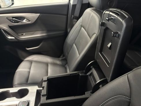 Used 2024 Chevrolet Blazer LT w/ Midnight/Sport Edition FWD image 30