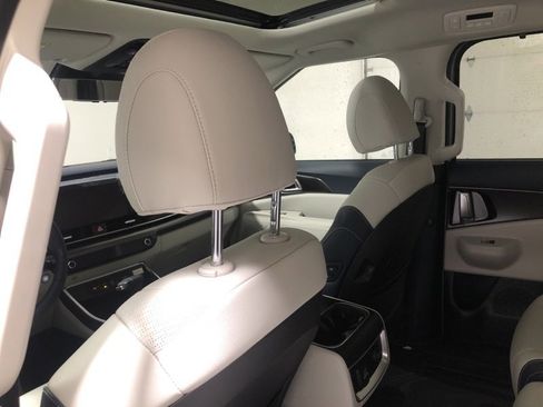 New 2026 Kia Carnival SX Prestige image 18