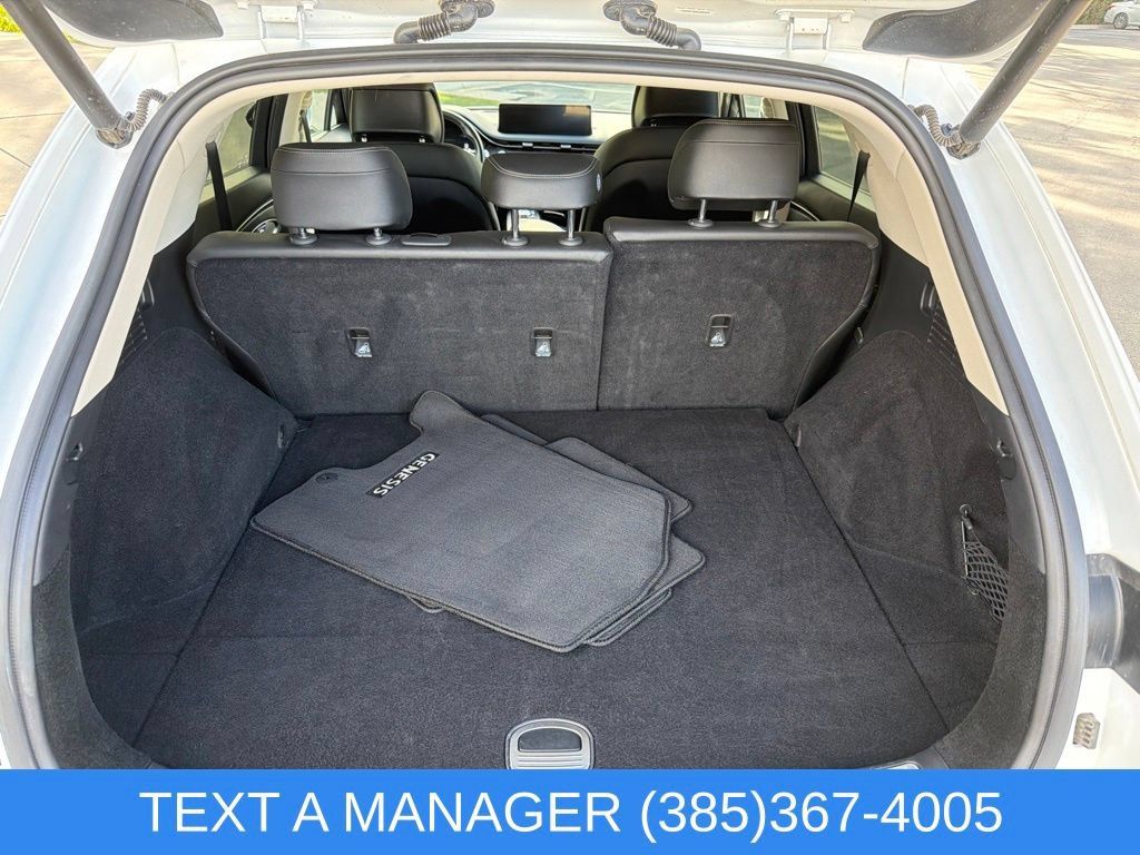 Used 2025 Genesis GV70 2.5T AWD/4WD image 12