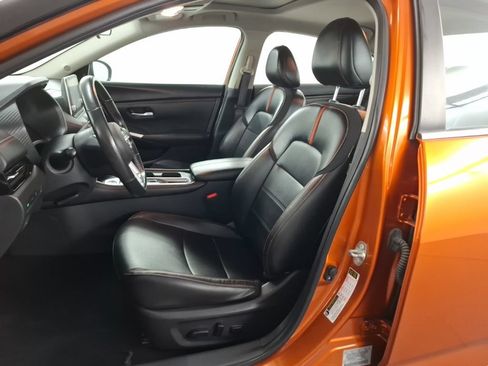 Used 2024 Nissan Sentra SR w/ SR Premium Package FWD image 15