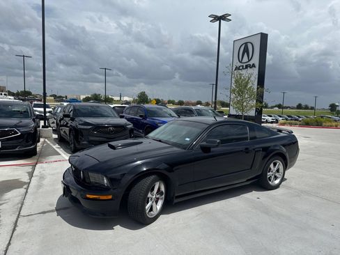 Used 2007 Ford Mustang GT RWD image 4