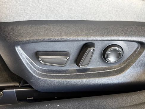 Used 2026 Toyota Camry SE FWD image 21