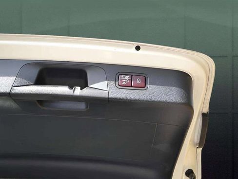 Used 2019 Mercedes-Benz GLC 300 w/ AMG Line image 19