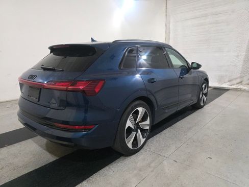 Used 2022 Audi e-tron Premium Plus w/ Premium Plus Package image 6
