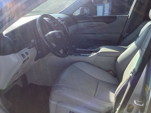 Used 2010 Lexus LS 460 RWD image 7