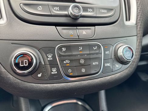 Used 2024 Chevrolet Malibu LT FWD image 16