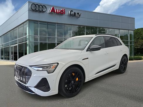 Used 2023 Audi e-tron Chronos w/ Chronos Package image 2