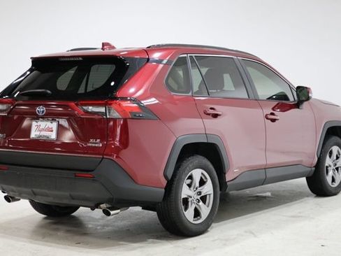 Used 2022 Toyota RAV4 XLE w/ Convenience Package AWD/4WD image 8