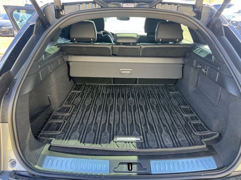 Certified 2025 Land Rover Range Rover Velar S image 29