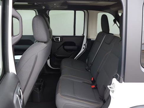 Used 2024 Jeep Wrangler Sport S image 13