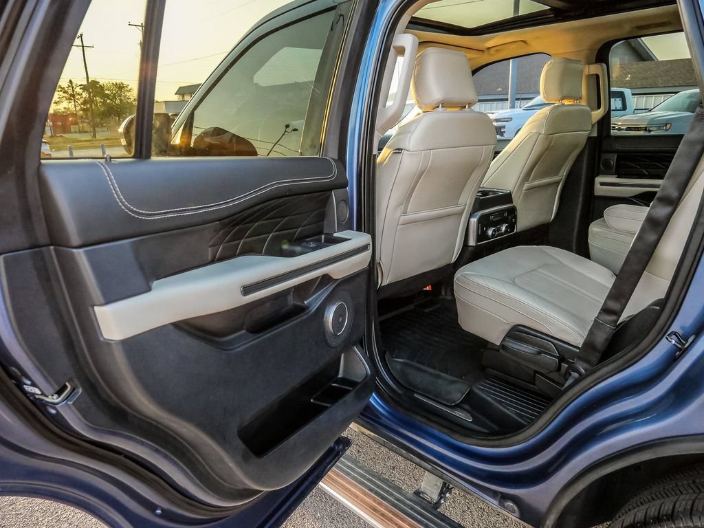 Used 2020 Ford Expedition Platinum AWD/4WD image 30