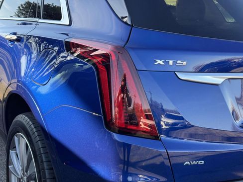 Certified 2023 Cadillac XT5 Premium Luxury image 8