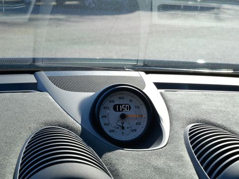 Used 2025 Porsche 718 Cayman GT4 RS image 27