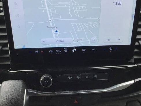 Used 2024 Ford Transit 350 XLT image 12