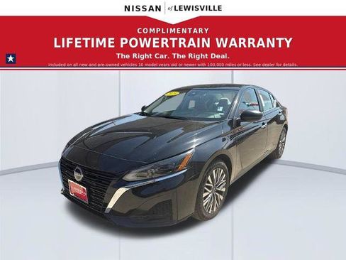 Certified 2025 Nissan Altima 2.5 SV FWD image 1