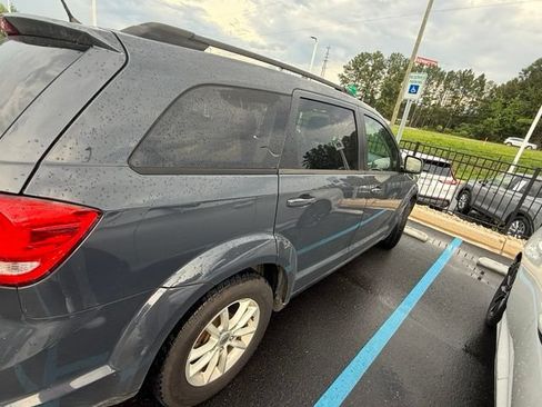 Used 2018 Dodge Journey SXT FWD image 5