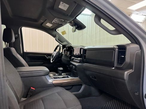 Used 2024 Chevrolet Silverado 1500 LT w/ Z71 Off-Road Package AWD/4WD image 28