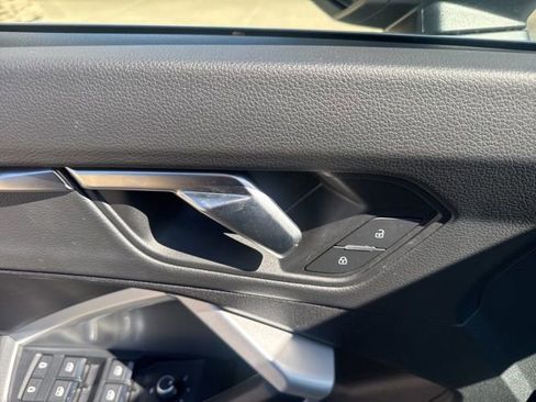 Used 2023 Audi Q3 2.0T Premium image 12