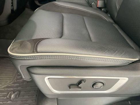 Used 2022 RAM 1500 Laramie image 12