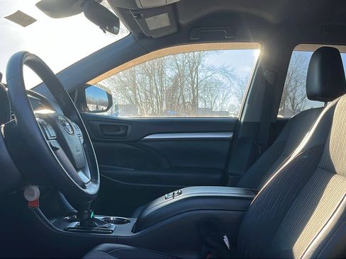 Used 2019 Toyota Highlander Plus w/ Protection Package #3 image 10