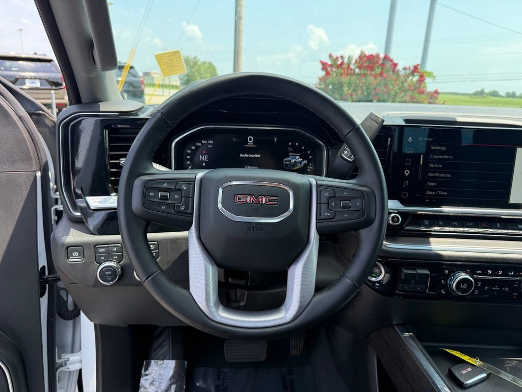 Used 2025 GMC Sierra 2500 SLT w/ SLT Convenience Package AWD/4WD image 15