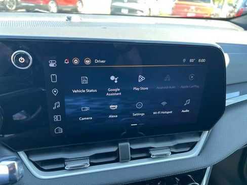 Certified 2025 Chevrolet Equinox LT w/ Safety and Technology Package FWD image 32