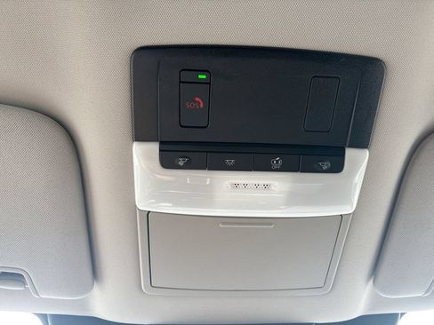 Used 2025 Nissan Pathfinder SV AWD/4WD image 24