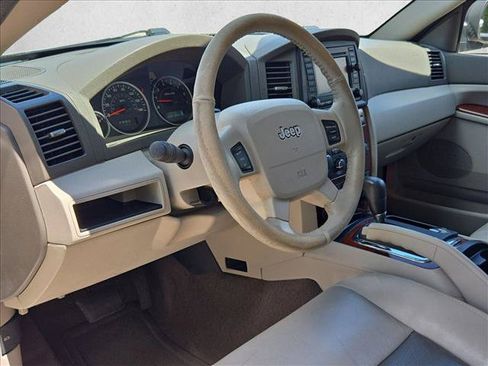 Used 2005 Jeep Grand Cherokee Limited AWD/4WD image 10