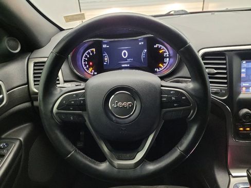 Used 2018 Jeep Grand Cherokee Laredo image 22