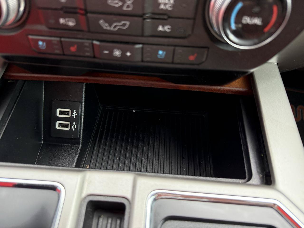 Used 2019 Ford F150 King Ranch w/ Equipment Group 601A Luxury AWD/4WD image 35