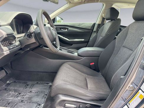 Certified 2023 Honda Accord EX image 19