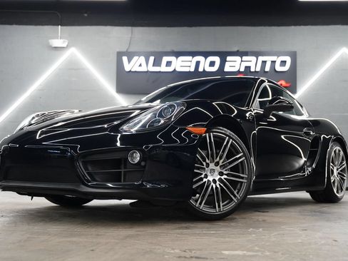 Used 2016 Porsche Cayman RWD image 2
