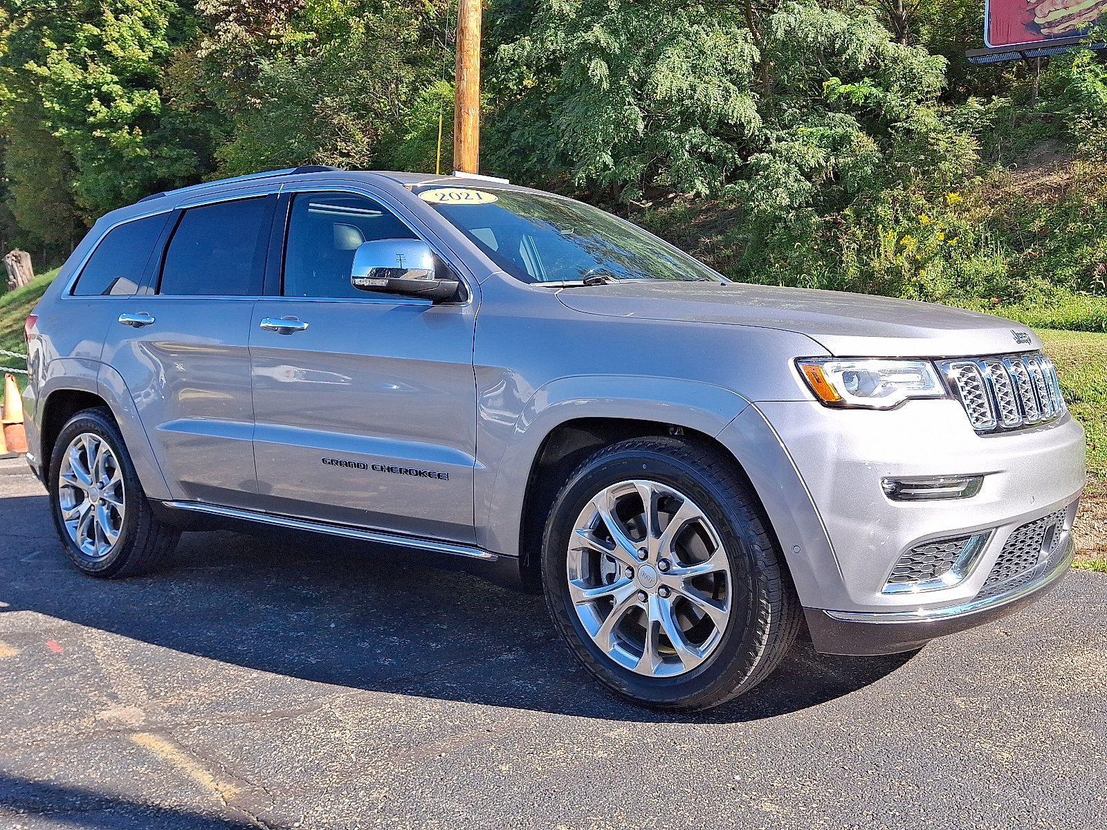 Certified 2021 Jeep Grand Cherokee Summit AWD/4WD image 3