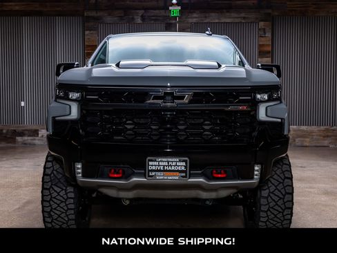 Used 2024 Chevrolet Silverado 1500 ZR2 image 4