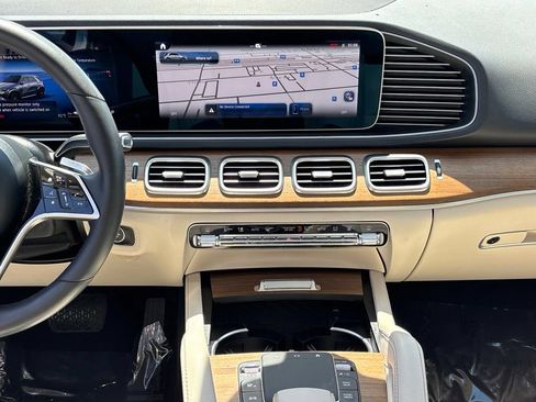 Used 2026 Mercedes-Benz GLE 450e 4MATIC image 23