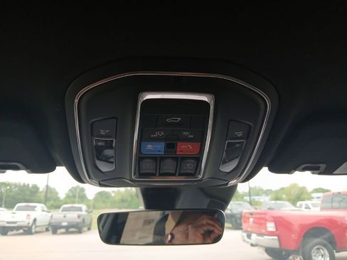 New 2026 Jeep Grand Cherokee Limited image 17