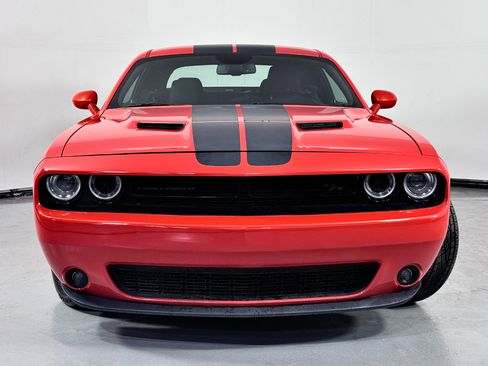 Used 2017 Dodge Challenger R/T w/ Blacktop Package image 8