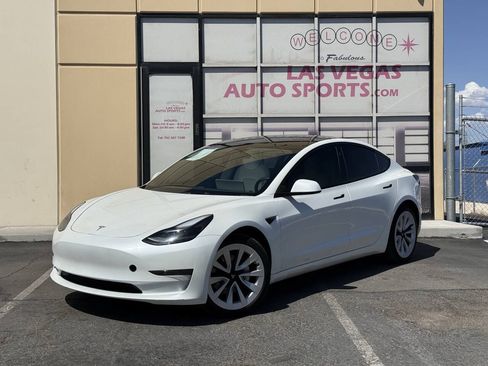Used 2023 Tesla Model 3 Standard Range RWD image 4