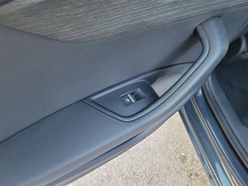 Used 2017 Audi A4 2.0T Premium w/ Convenience Package image 12