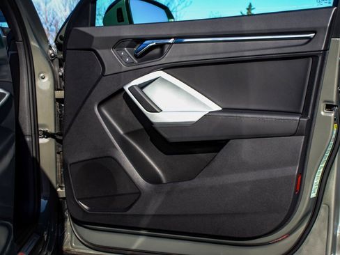 Used 2022 Audi Q3 2.0T Premium Plus image 13