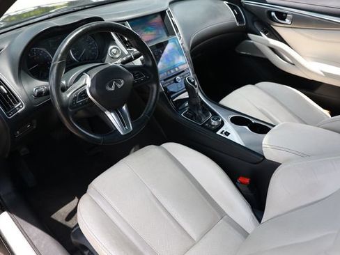 Used 2017 INFINITI Q60 3.0t w/ Premium Plus Package 3.0T RWD image 6