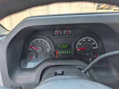 Used 2014 Ford E-350 and Econoline 350 Super Duty image 11