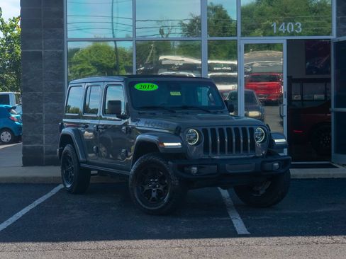 Used 2019 Jeep Wrangler Unlimited Sahara w/ Quick Order Package 24M Moab AWD/4WD image 1