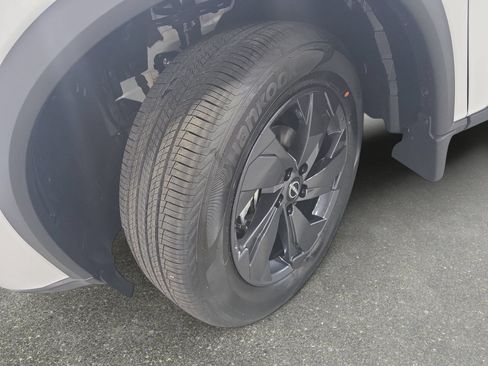 New 2026 Nissan Rogue SV w/ Cold Weather Package AWD/4WD image 31