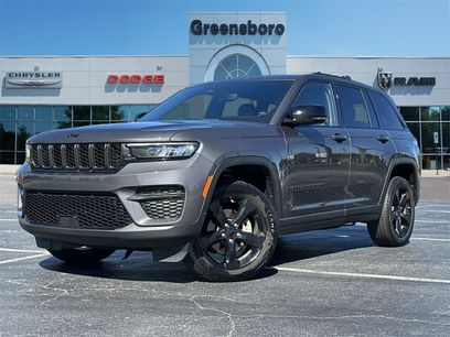 Used 2023 Jeep Grand Cherokee Altitude