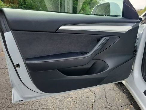 Used 2022 Tesla Model 3 Long Range AWD/4WD image 18