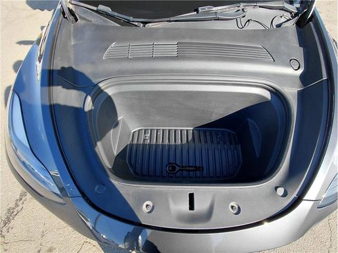 Used 2021 Tesla Model Y Performance image 19